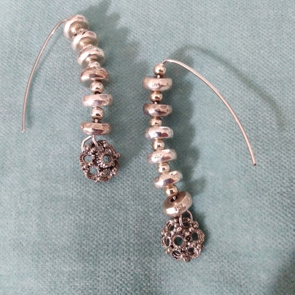 Handcrafted earrings - Picture 1 of 2